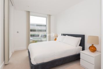 2  bedrooms flat to rent in Emerald Gardens, Kew, TW9-image 7