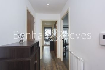 1 bedroom flat to rent in Great West Quarter, Brentford, TW8-image 11