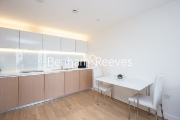 1  bedroom flat to rent in Pump House Crescent, Brentford, TW8-image 2