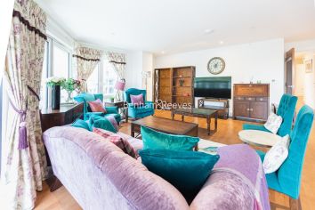 3  bedrooms flat to rent in Admiralty Building, Kingston Upon Thames, KT2-image 17