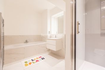 2  bedrooms flat to rent in Regatta Point, Kew Bridge, TW8-image 5