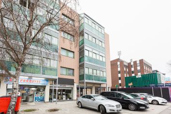 2  bedrooms flat to rent in Bellevue Court, Hounslow, TW3-image 6