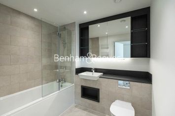 2 bedrooms flat to rent in High Street Quarter, Hounslow, TW3-image 4