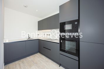 image 1  bedroom flat to rent in Kew Bridge Rise, Brentford, TW8-image 2