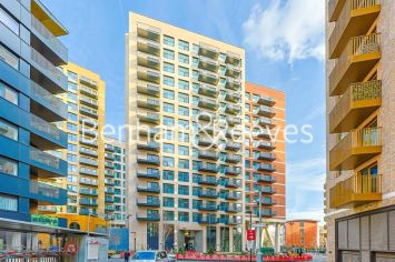 image 1  bedroom flat to rent in Kew Bridge Rise, Brentford, TW8-image 17