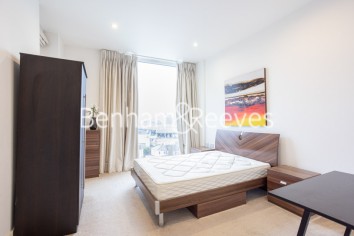 2 bedrooms flat to rent in Cornell Square, Nine Elms, SW8-image 3
