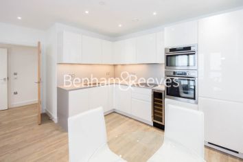 1  bedroom flat to rent in Wandsworth Road, Nine Elms, SW8-image 2
