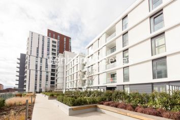 1  bedroom flat to rent in Wandsworth Road, Nine Elms, SW8-image 5