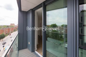image 2  bedrooms flat to rent in Wandsworth Road, Nine Elms, SW8-image 11
