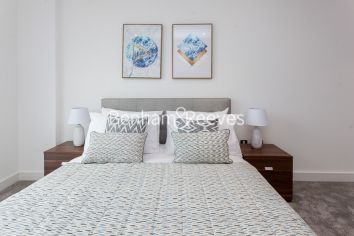 3  bedrooms flat to rent in Wandsworth Road, Nine Elms, SW8-image 10