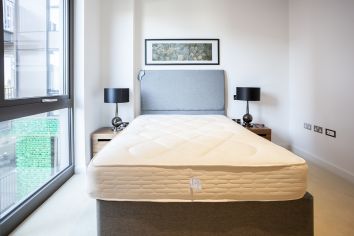 2  bedrooms flat to rent in Legacy Building, Viaduct Gardens, SW11-image 11