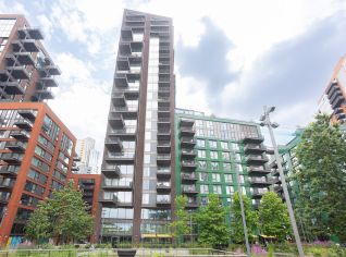 2  bedrooms flat to rent in Legacy Building, Viaduct Gardens, SW11-image 16