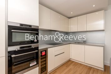 1 bedroom flat to rent in Wandsworth Road, Nine Elms, SW8-image 2