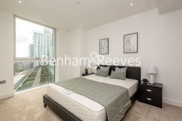 1 bedroom flat to rent in Wandsworth Road, Nine Elms, SW8-image 3