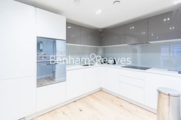 2  bedrooms flat to rent in Lambeth High Street, Vauxhall, SE1-image 2