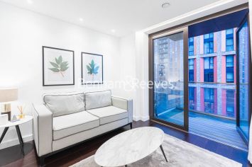 1  bedroom flat to rent in Haines House, Charles Clowes Walk,  SW11-image 6