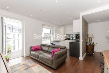1  bedroom flat to rent in Brent House, Nine Elms, SW8-image 1