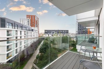 1  bedroom flat to rent in Brent House, Nine Elms, SW8-image 5
