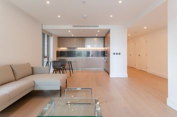 2  bedrooms flat to rent in Salisbury House, Palmer Road, SW11-image 1