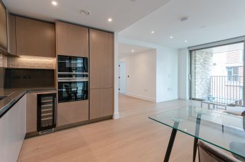 2  bedrooms flat to rent in Salisbury House, Palmer Road, SW11-image 7