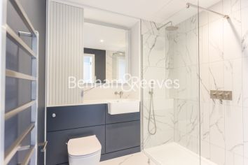 2  bedrooms flat to rent in Phoenix Court Vauxhall, Nine Elms, SE11-image 5