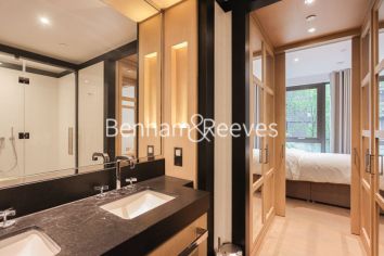 2 bedrooms flat to rent in Legacy Building, Viaduct Gardens, SW11-image 9