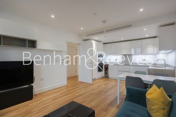 1 bedroom flat to rent in Wandsworth Road, Nine Elms, SW8-image 13