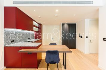 1  bedroom flat to rent in The Modern, Viaduct Gardens, SW11-image 2