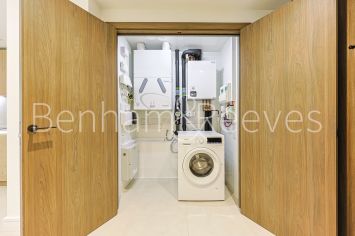 Studio flat to rent in One Linear Place, Nine Elms, SW11-image 10