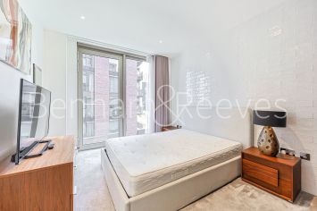 2  bedrooms flat to rent in Capital Building, Nine Elms, SW11-image 3
