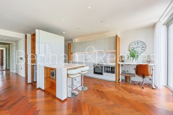 2  bedrooms flat to rent in Capital Building, Nine Elms, SW11-image 13