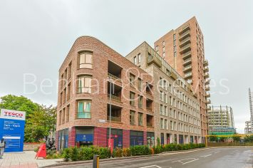 1  bedroom flat to rent in Gasholder Place, Nine Elms, SE11-image 7