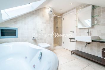 3 bedrooms flat to rent in Downside Crescent, Belsize Park, NW3-image 10