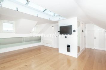 3 bedrooms flat to rent in Downside Crescent, Belsize Park, NW3-image 11