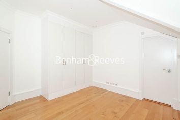 3 bedrooms flat to rent in Downside Crescent, Belsize Park, NW3-image 12
