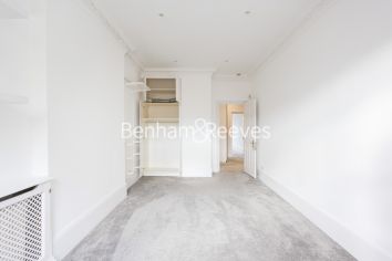 4 bedrooms flat to rent in Canfield Gardens, South Hampstead, NW6-image 13