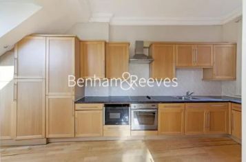 4 bedrooms flat to rent in Compayne Gardens, Hampstead, NW6-image 2