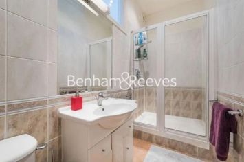 4 bedrooms flat to rent in Compayne Gardens, Hampstead, NW6-image 8