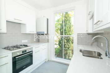 2 bedrooms flat to rent in Parkhill Road, Belsize Park, NW3-image 2