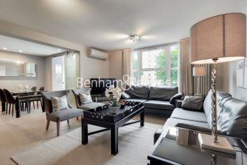 3  bedrooms flat to rent in Boydell Court, St John's Wood, NW8-image 1