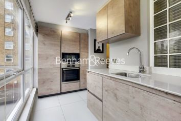 3  bedrooms flat to rent in Boydell Court, St John's Wood, NW8-image 2