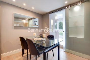 3  bedrooms flat to rent in Boydell Court, St John's Wood, NW8-image 3