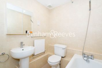 3 bedrooms flat to rent in Parkhill Road, Belsize Park, NW3-image 4