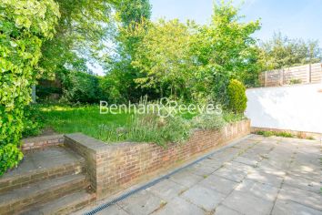 3 bedrooms flat to rent in Parkhill Road, Belsize Park, NW3-image 5