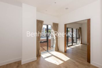 4 bedrooms flat to rent in Finchley Road, Golders Green, NW11-image 14