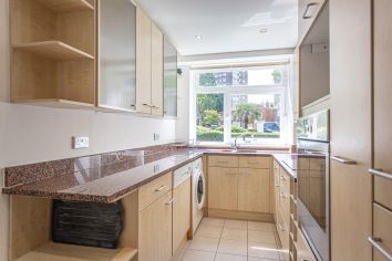 3  bedrooms flat to rent in St. John's Wood Park, St. John's Wood, NW8-image 12