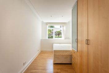 3  bedrooms flat to rent in St. John's Wood Park, St. John's Wood, NW8-image 19