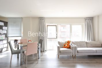 2 bedrooms flat to rent in Royal Engineers Way, Millbrook Park, NW7-image 1