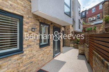 4 bedrooms house to rent in Coachworks Mews, Hampstead, NW2-image 11