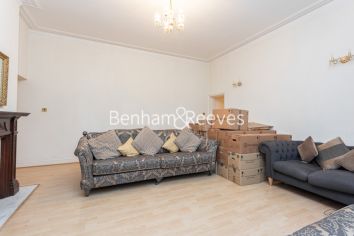 3 bedrooms flat to rent in Langland Mansions, Hampstead, NW3-image 1